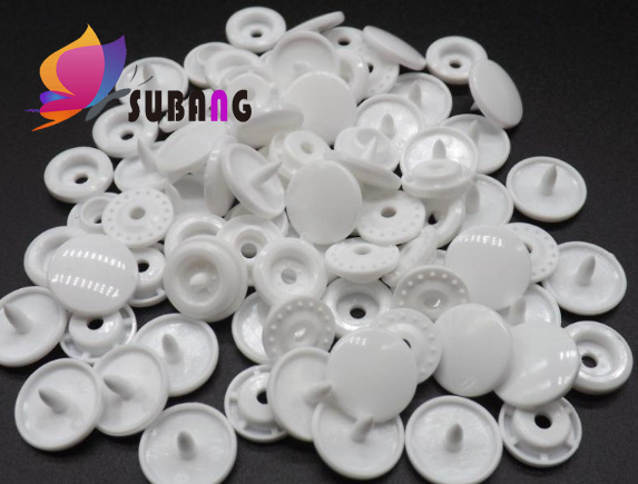 樹(shù)脂塑料泛黃，用樹(shù)脂增白劑可以嗎